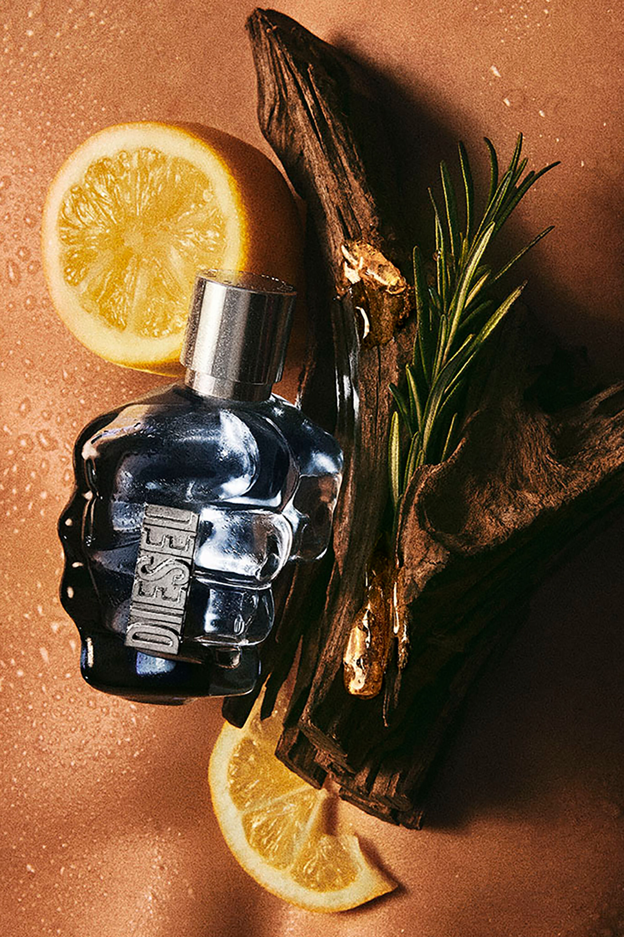 Diesel - ONLY THE BRAVE 75ML , Man's Only The Brave 75ml, 2.5 FL.OZ., Eau de Toilette in White - 2