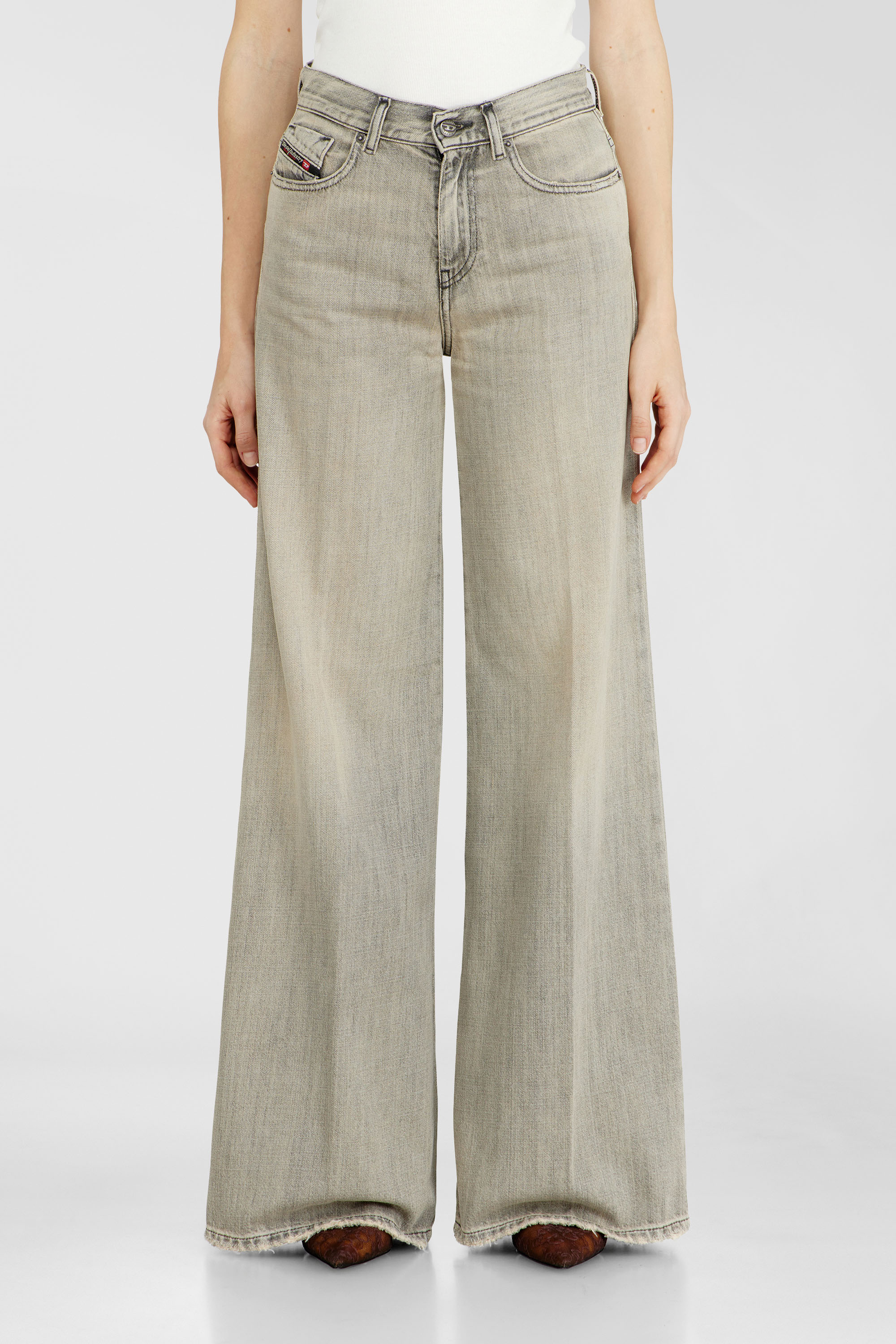 Diesel - Woman's Flare Jeans 1978 D-Akemi 068RU, Grey - 1