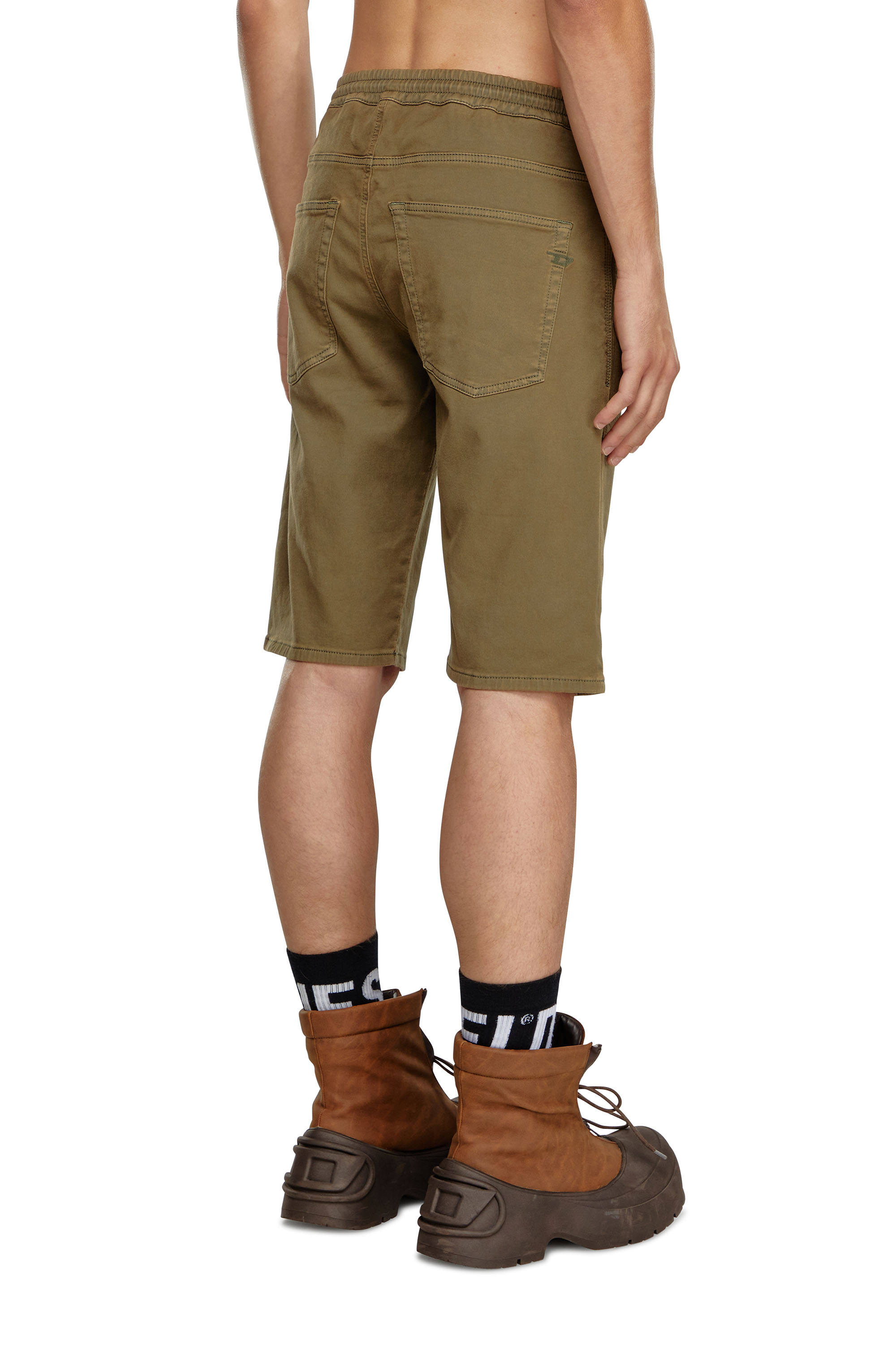 Diesel - 2033 D-KROOLEY-SHORT JOGG, Man's Chino shorts in JoggJeans in Military Green - 4